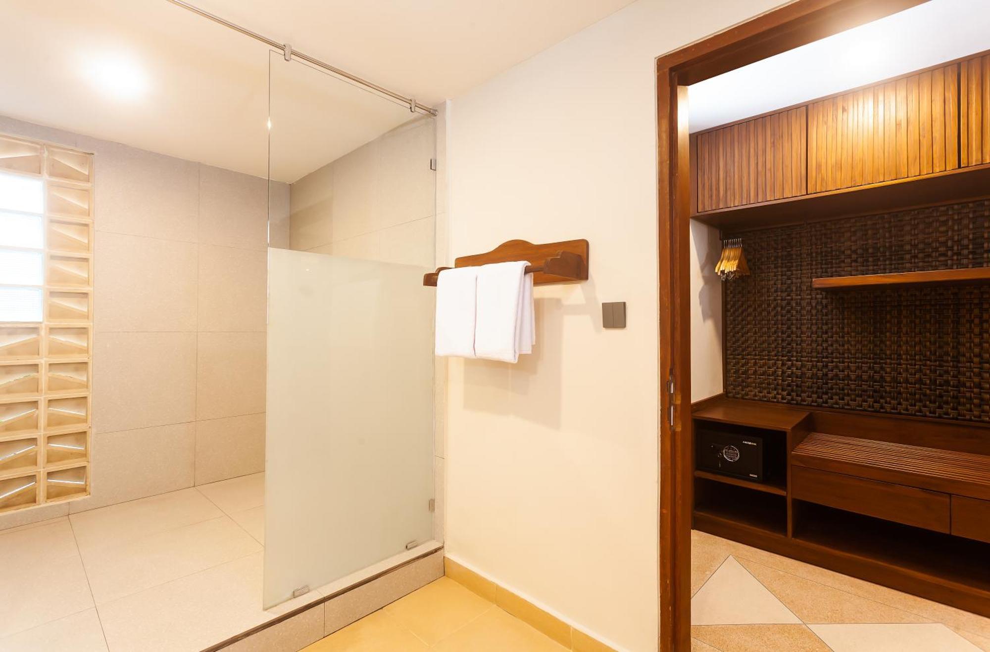 Ghana Villa Seminyak By Pramana Villas エクステリア 写真
