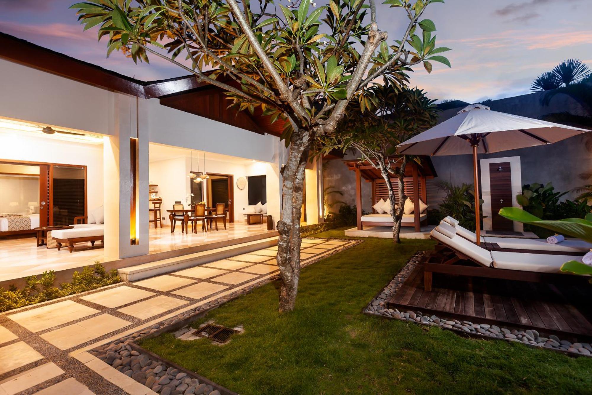 Ghana Villa Seminyak By Pramana Villas エクステリア 写真