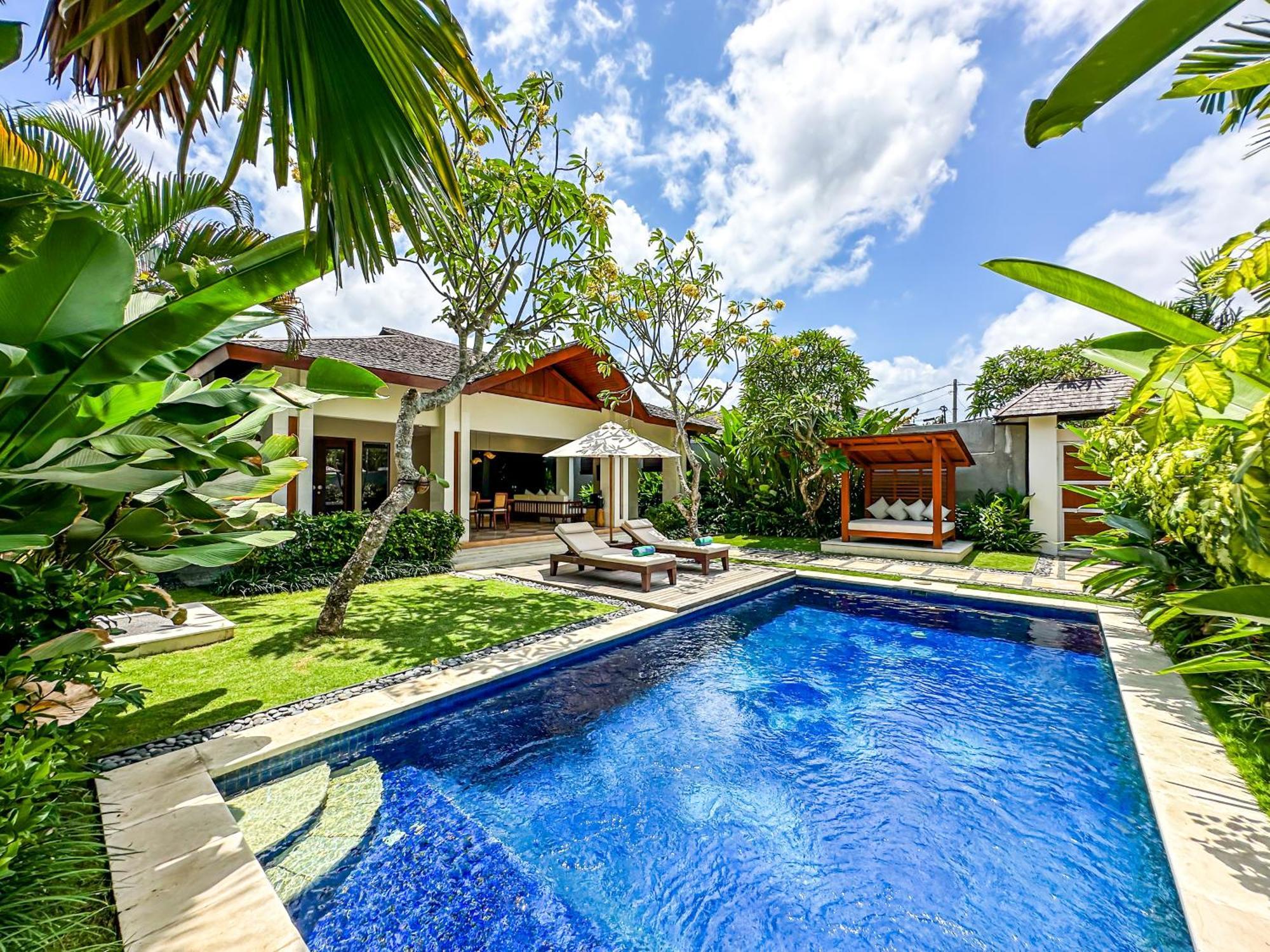 Ghana Villa Seminyak By Pramana Villas エクステリア 写真