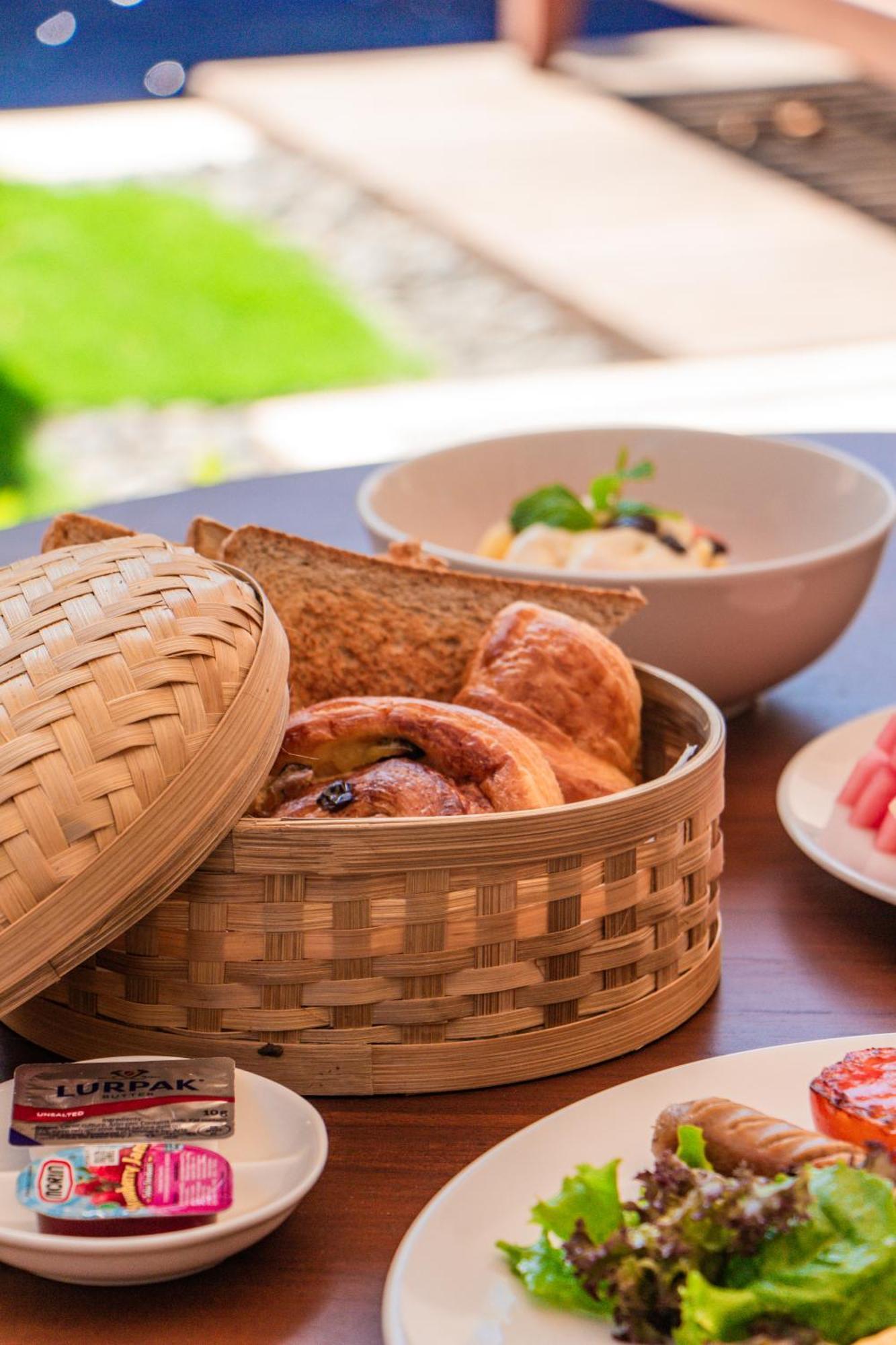Ghana Villa Seminyak By Pramana Villas エクステリア 写真